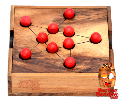 Pytagore Star ist ein Strategiespiel für einen Spieler in Holz Box ähnlich dem Spiel Solitaire.