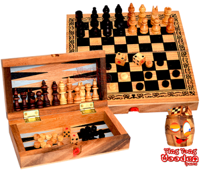 Backgammon Würfelspiel mit Schach als Spielebox in einem Strategiespiel und Unterhaltungsspiel mit den Maßen 17,8 x 18,4 x 2,5 cm