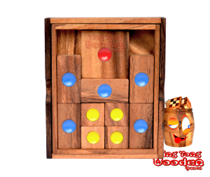Khun Pan small Escape Schiebespiel in einer Holzbox tolles Schiebespiel für einen Spieler mit den Maßen 9,7 x 8,2 x 2,2 cm , khun pan samanea wooden game